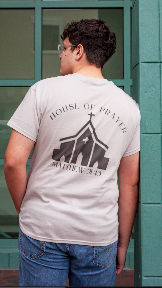 Camiseta House of Prayer